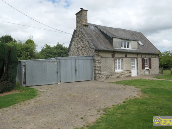 Maison de campagne à rénover avec terrain de 4000 m² à Les Cresnays