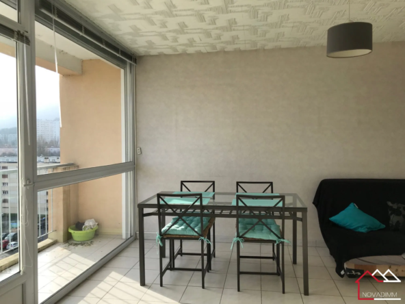 Appartement T2 à vendre à Nancy, proche Vélodrome avec balcon et parking