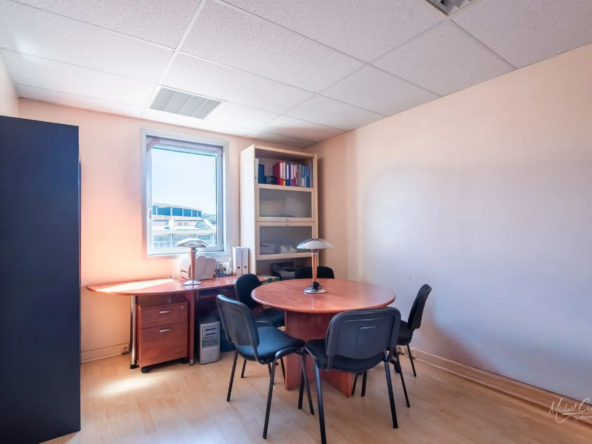 Bureaux Bureaux à vendre à Martigues - Résidence Le Bateau Blanc - Espace modulable avec parking privé