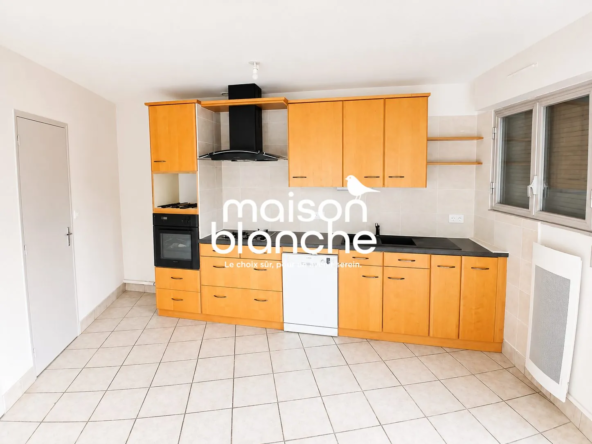 Appartement T3 à vendre à Parthenay, spacieux et lumineux, proximité commodités