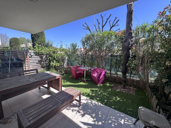 Terrasse et jardin  Appartement 2 pièces avec terrasse à Cagnes-sur-Mer proche mer