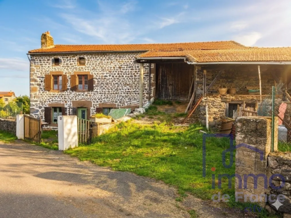 Charmant corps de ferme à Loudes avec dépendances, rénovable, proche du Puy-en-Velay
