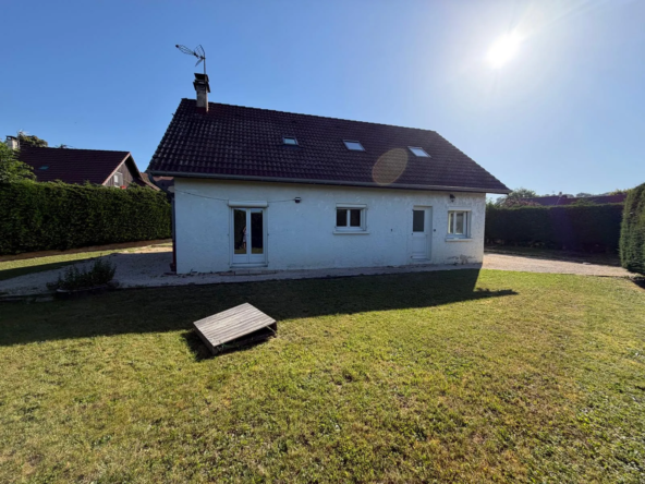 Maison familiale T7 de 129 m² à Montferrat, environnement paisible et proche commodités