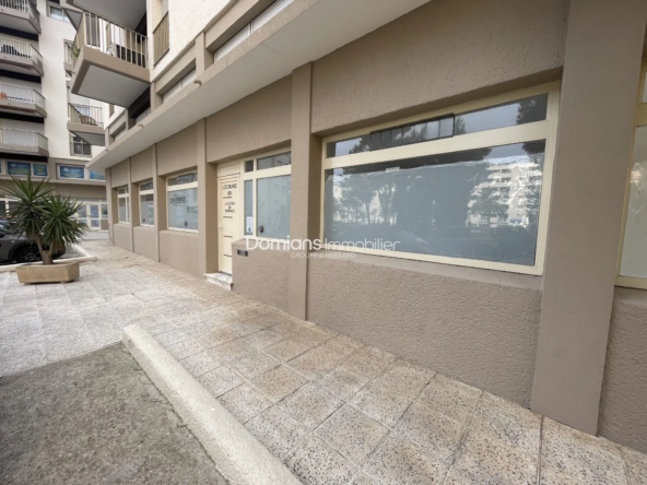 Local commercial à vendre à Perpignan - 128 m², emplacement stratégique