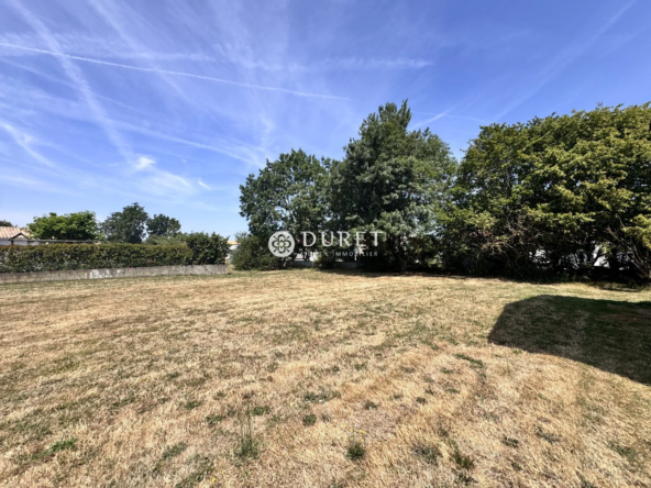 LOT A 630 M² Terrain à bâtir de 630 m² à Boufféré, secteur résidentiel, libre de constructeur
