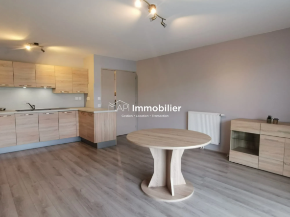 Appartement T3 récent avec balcon et garage à Languidic