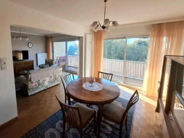 Appartement T4 lumineux avec garage et cave à Bavilliers
