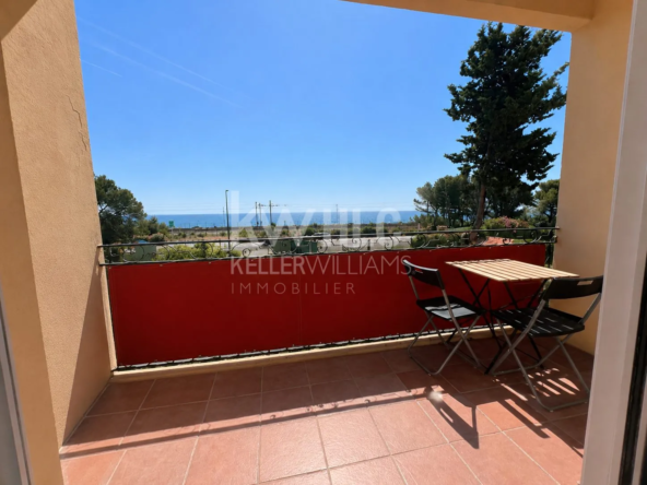 Studio lumineux avec vue mer à Antibes, piscine et terrasse