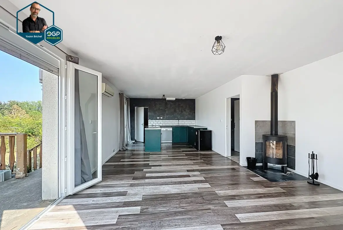 Maison T5 de 93 m² avec jardin et garage à Saint-Sulpice-la-Pointe 