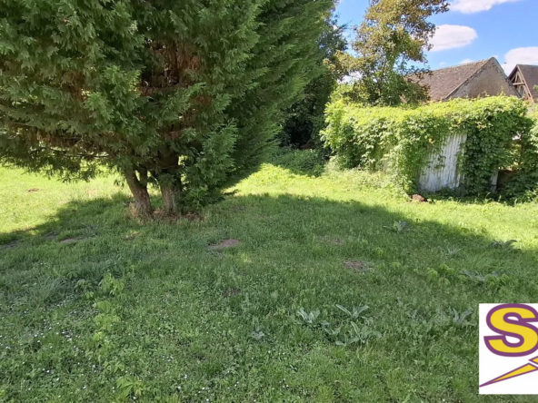 Terrain constructible à Ferrières-en-Gâtinais de 430 m² dans quartier résidentiel