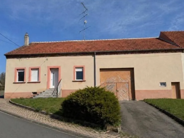 Maison de caractère avec grange isolée à Leyviller – 121 m² habitable