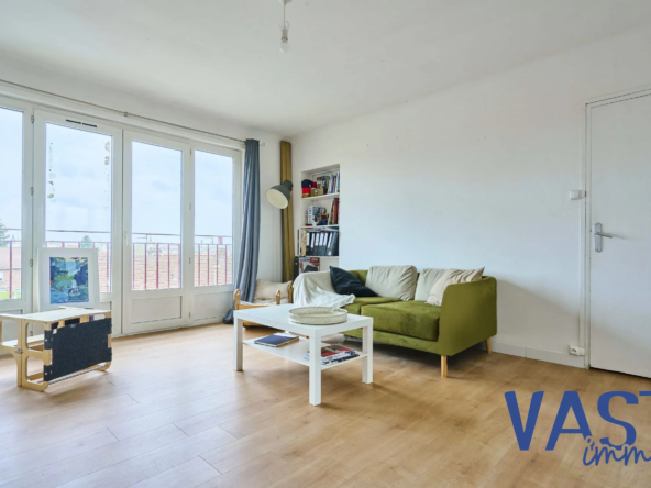 Appartement T2 à vendre à Tourcoing — 45m², lumineux, parking et cave