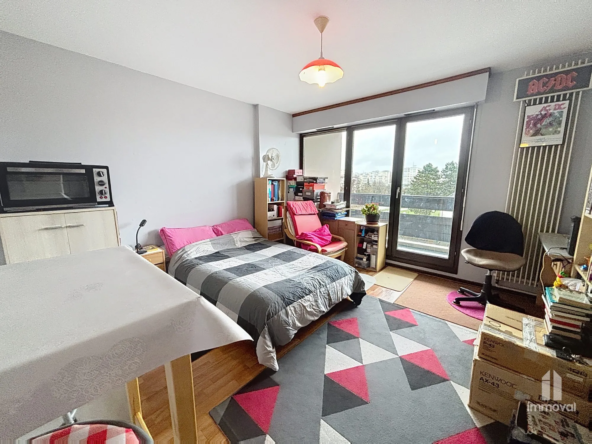 Studio à vendre à Illkirch-Graffenstaden de 24,73 m² avec balcon et cave