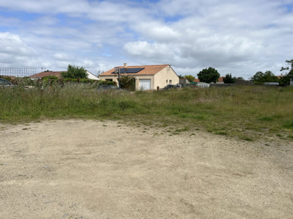 Terrain de 480 m² à La Marne-Bourg, calme et constructible