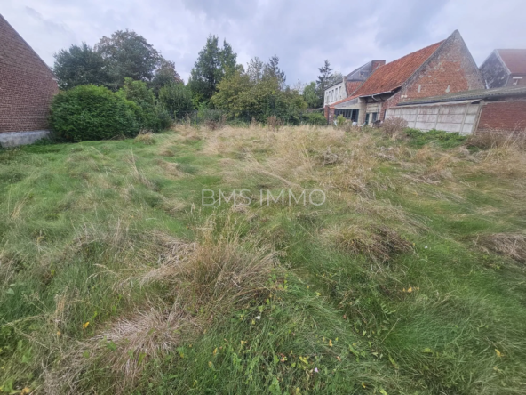 Terrain constructible de 509 m² à Lallaing, idéal pour projet résidentiel