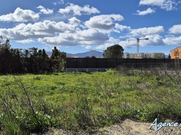 Terrain constructible de 232 m² à Elne, secteur calme et arboré