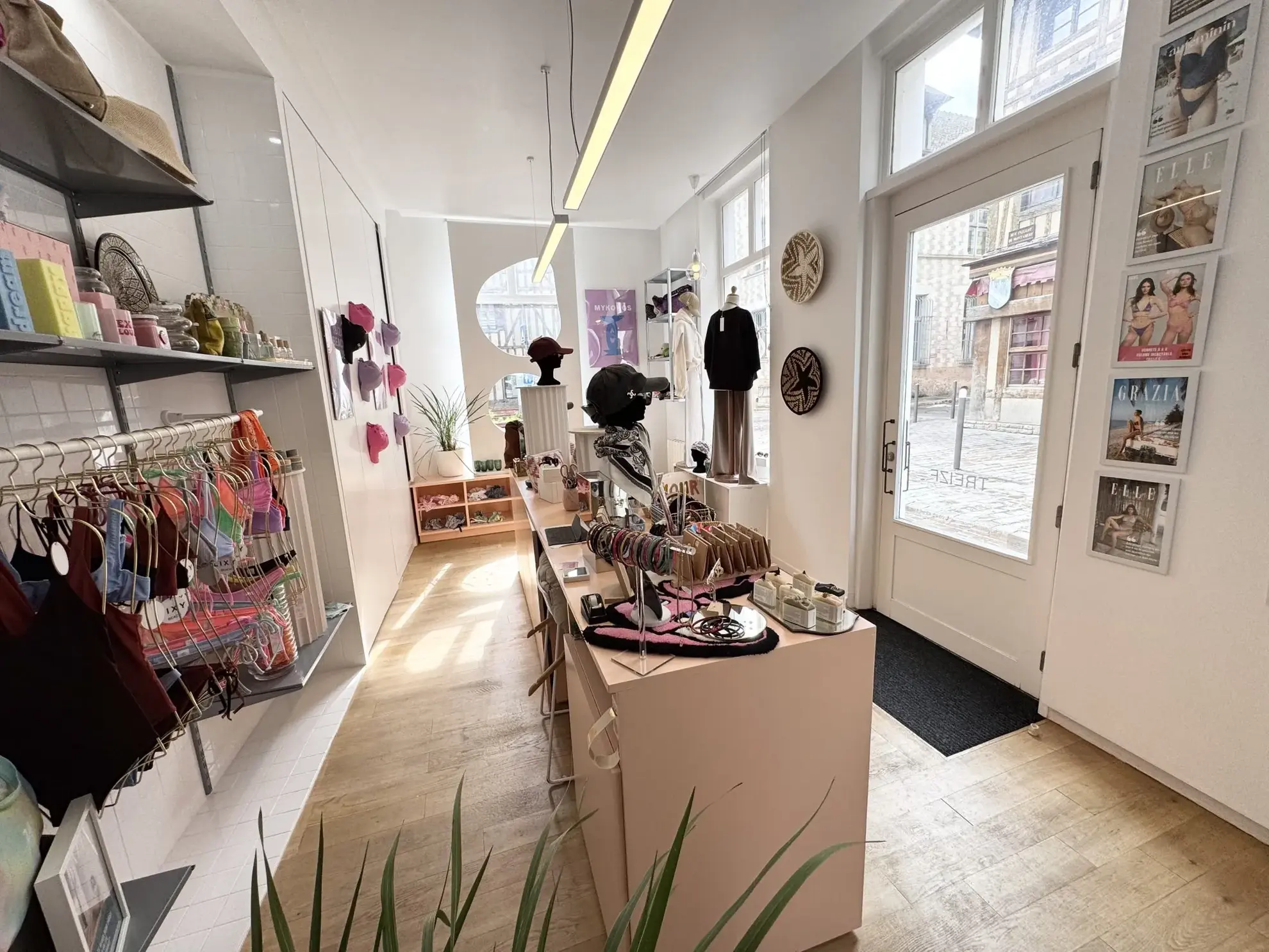 Local commercial rénové de 24 m² au centre-ville de Troyes – Idéal investisseur ou professionnel 