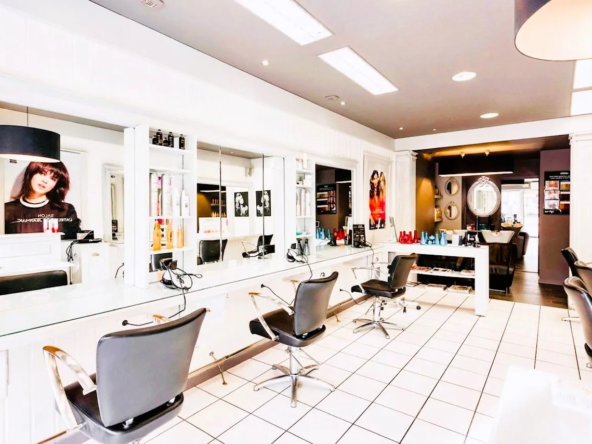 Fonds de commerce d’un salon de coiffure en centre-ville de Roanne à vendre