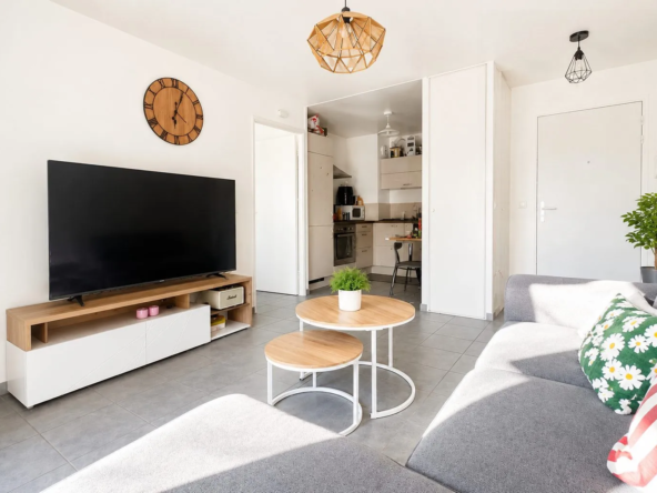 T2 avec jardin privé et double parking à Mantes-la-Jolie
