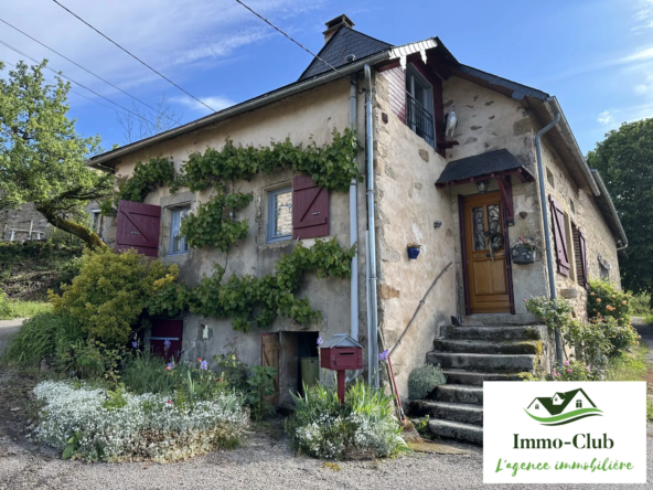 Charmante maison morvandelle en pierre avec granges et jardin à Arleuf dans le Morvan