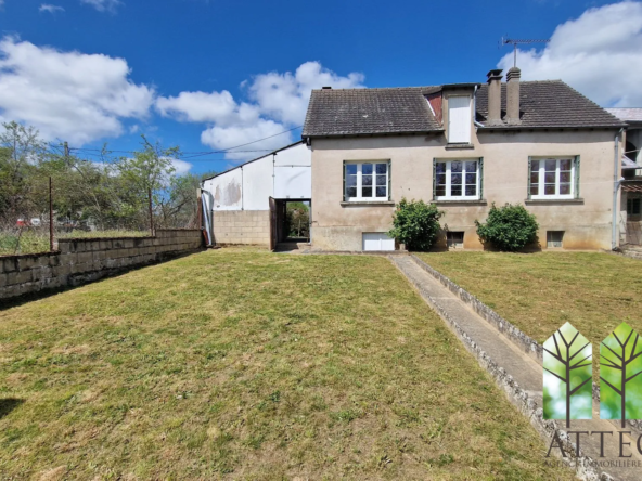 Maison de village avec jardin et vue panoramique à Sazeray