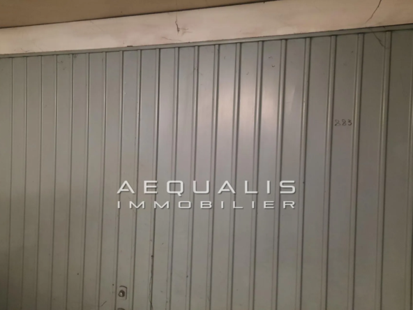 Garage en sous-sol à Saint-Laurent-Du-Var - 25 m², proche commodités