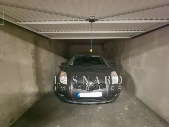 Garage sécurisé à Vallauris près du centre historique pour stationnement pratique
