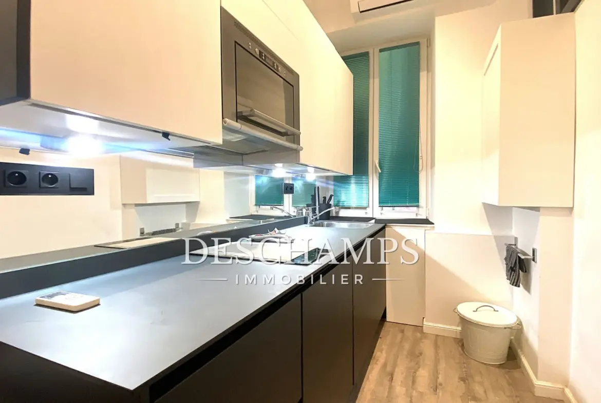 A vendre appartement 2 pièces dans le quartier du Port à Nice 