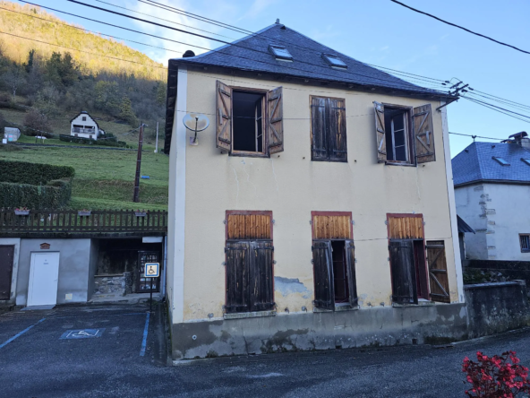 Maison de village T4 avec cour à Boutx, environnement Pyrenean privilégié