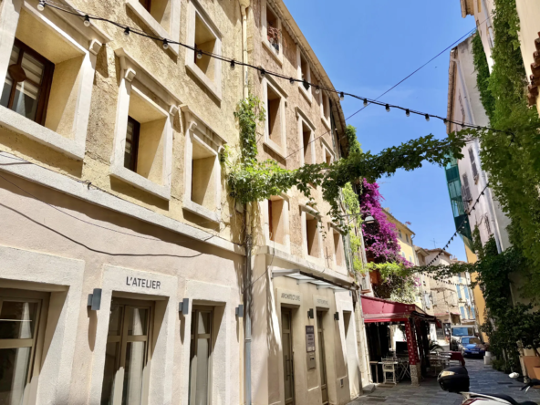 Studio à Vendre au Centre-Ville d'Hyères - 22 m², idéal premier achat ou investissement