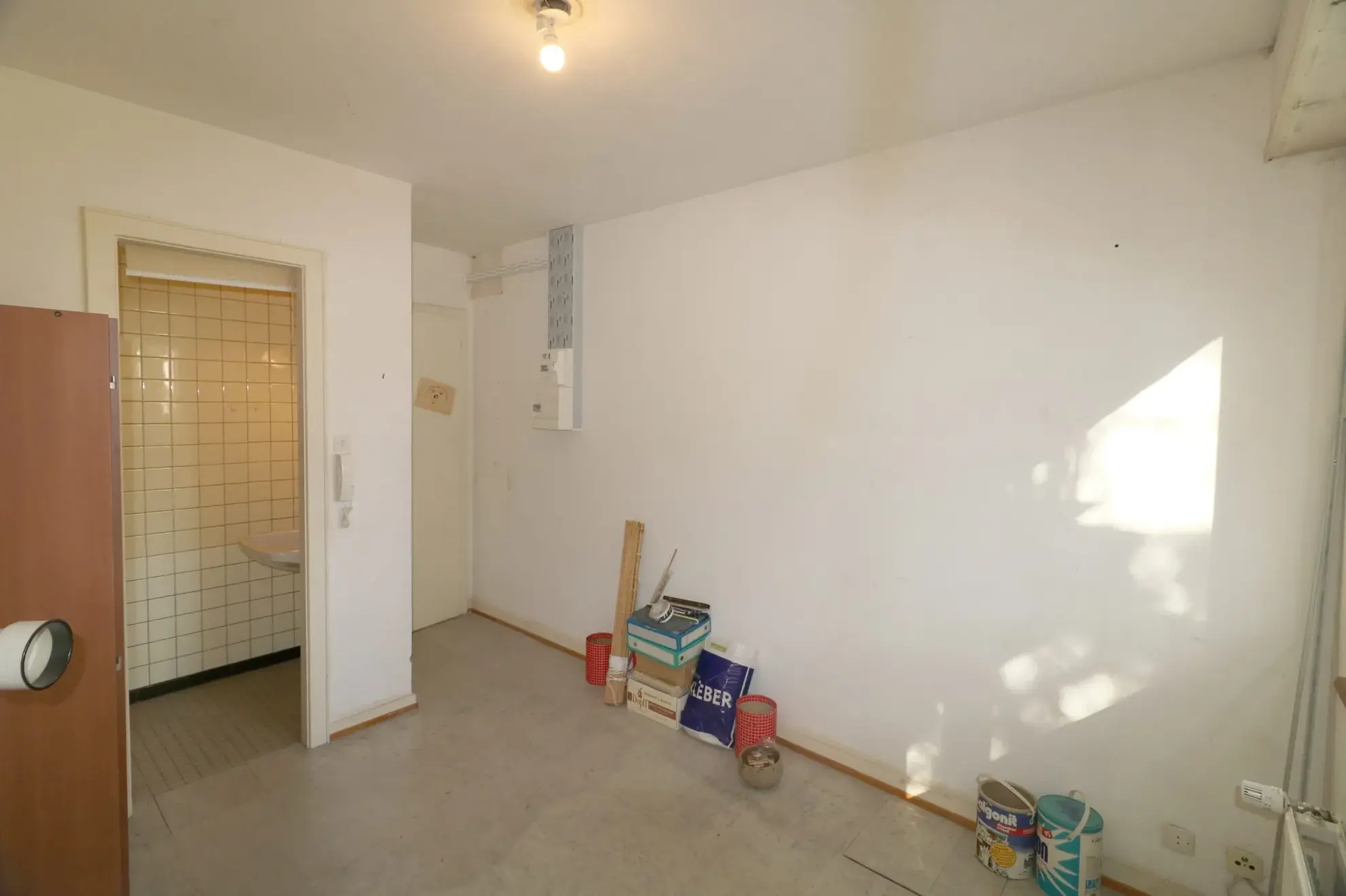 Chambre de service avec salle d'eau indépendante à Strasbourg Robertsau 