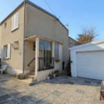 Maison de ville de 82 m² avec jardin et garage à Saint-Julien-les-Villas
