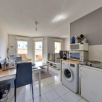 Appartement T1 bis loué à Grenoble avec balcon, garage et cave - Investissement immobilier