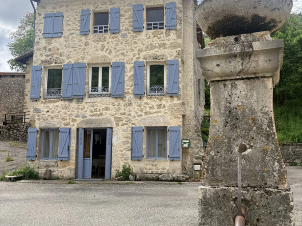 Charmante maison en pierre meublée au Royans - Idéale résidence secondaire