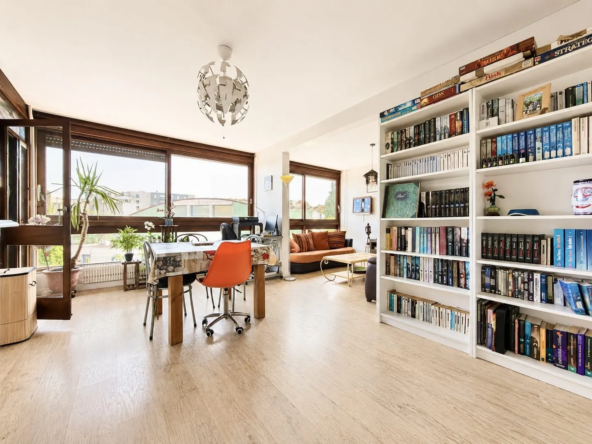 A vendre appartement lumineux de 77 m² à Clermont-Ferrand avec parking et cave