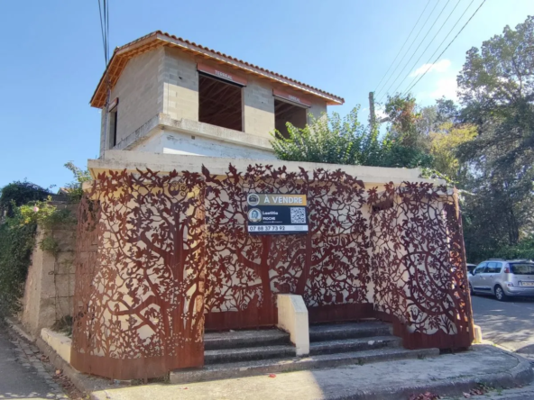 Projet de maison en brut à Capendu : terrain, permis et potentiel de rénovation