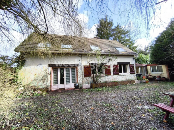 Longère à vendre de 160 m² avec terrain dans le Perche, 3 chambres, dépendances et environnement paisible