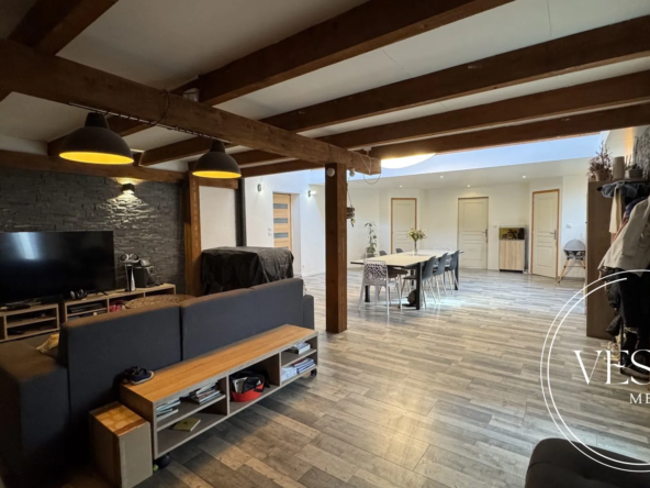 Maison à vendre à Étupes de 200 m² avec jardin et parking - Opportunité rare