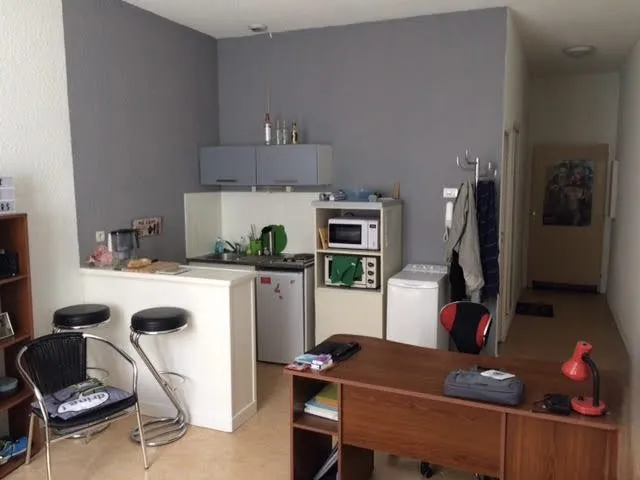 Studio meublé de 27 m² à vendre à Clermont-Ferrand, investissement locatif rentable 