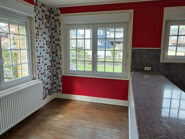 Maison à vendre à Neufmanil - 84 m² avec garage et terrain