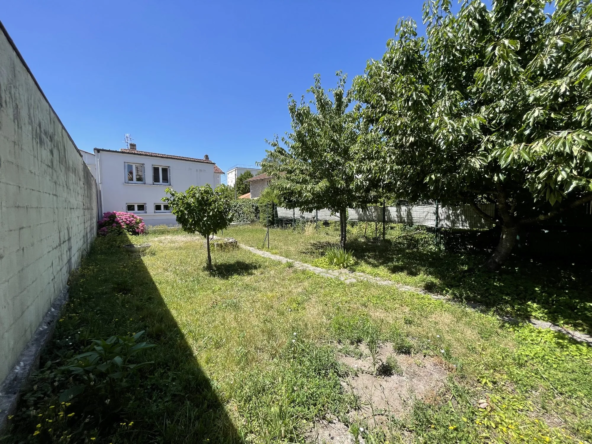Maison ancienne de 115 m² avec jardin à Périgueux proche commodités