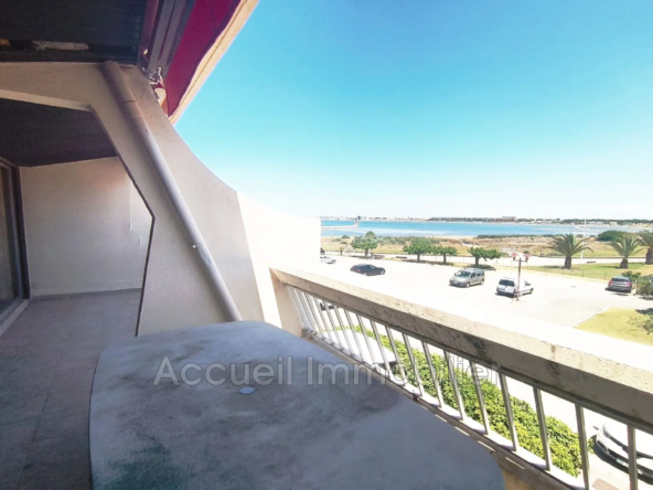 Bel appartement avec vue mer et accès plage à Port Camargue