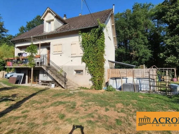 Maison individuelle à Brinon-sur-Sauldre avec 5 chambres et dépendances