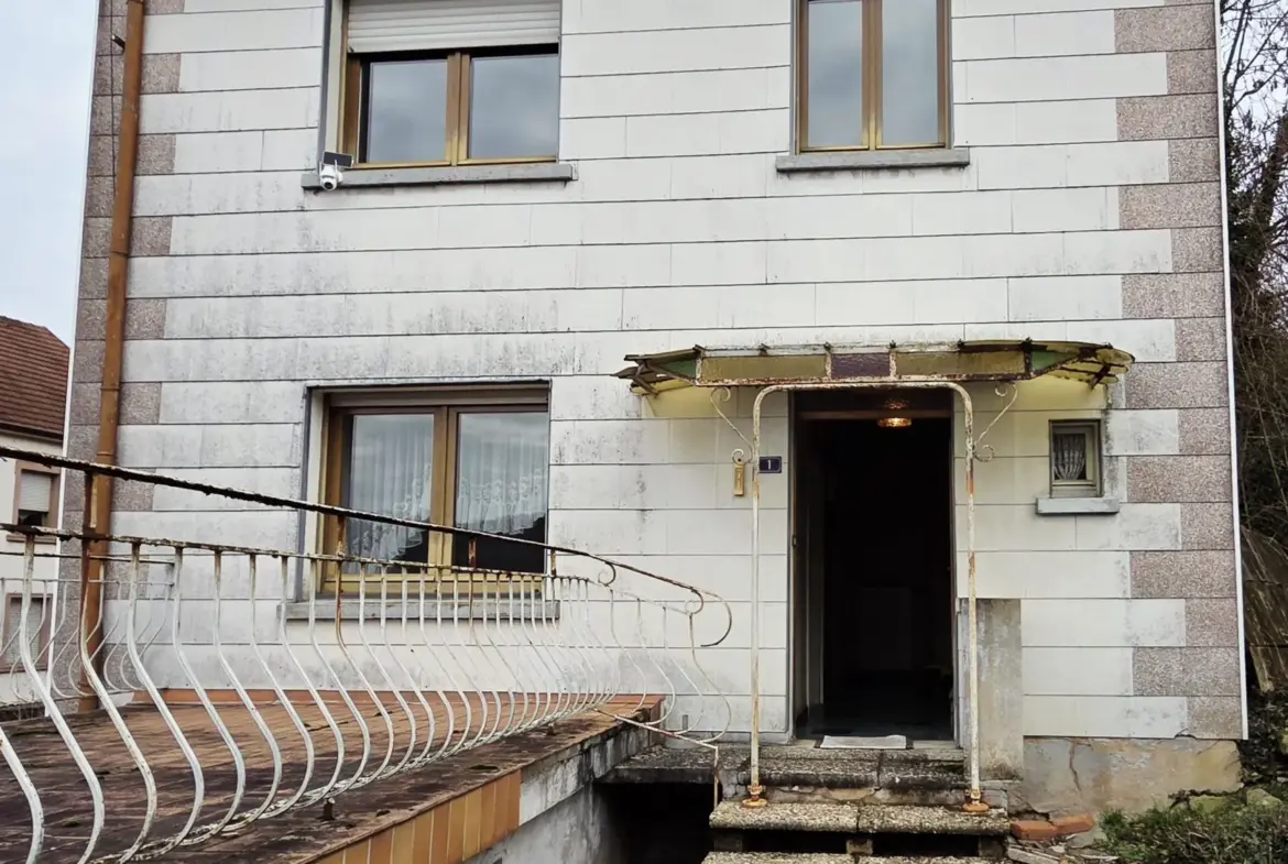 Maison individuelle à rénover à Bliesbruck, proche des écoles et nature 