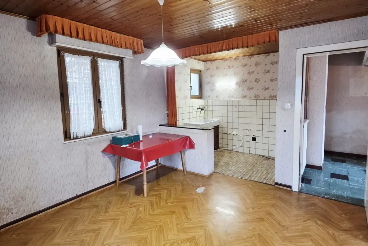 Maison individuelle à rénover à Bliesbruck, proche des écoles et nature 