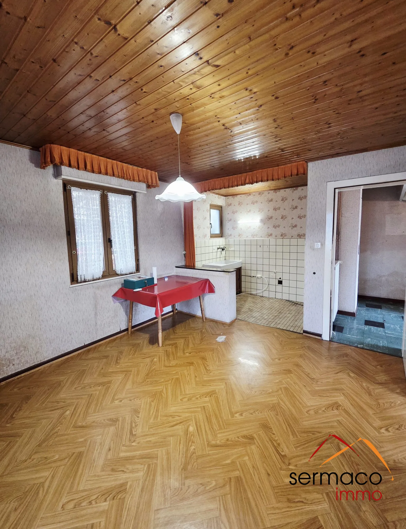 Maison individuelle à rénover à Bliesbruck, proche des écoles et nature 