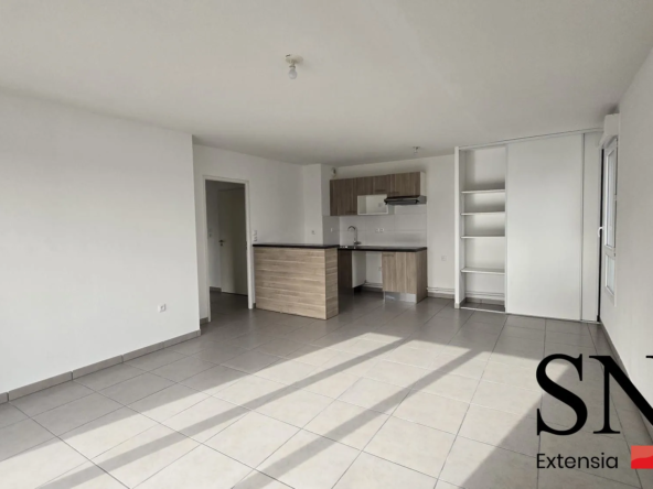Appartement T3 rénové avec balcon et deux parkings à Cugnaux