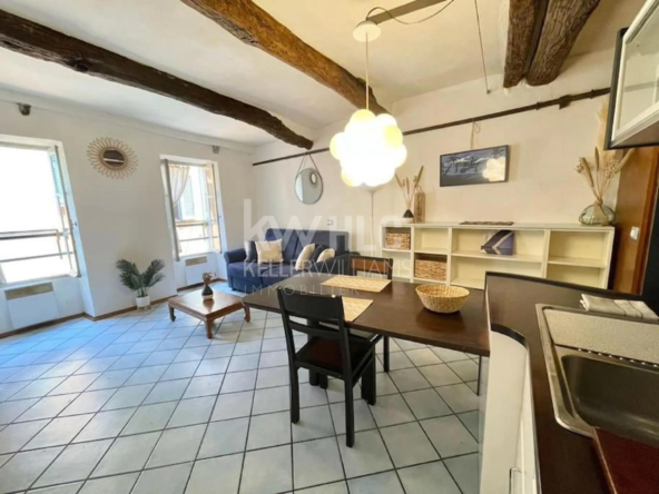 Appartement 2 pièces rénové et meublé à Menton, Vieille Ville