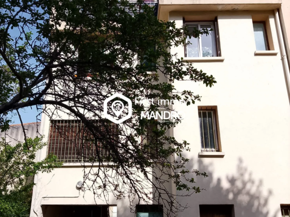 arrière Immeuble de rapport à Caudiès-de-Fenouillèdes avec potentiel locatif et grand volume