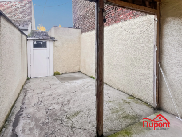 Charmante maison mitoyenne de 50 m² à Roeulx avec terrasse et confort immédiat